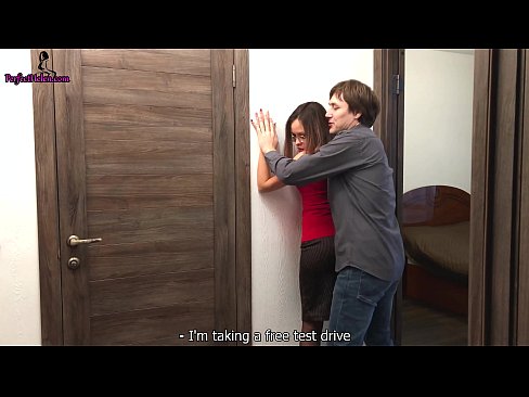 ❤️ 섹시한 부동산 중개인은 그녀의 아파트를 판매하는 동안 그녀의 음부를 관능적으로 경련시키고 잤어요 - krempai 포르노 비디오 우리 ko.pornoreino-com.ru ❌