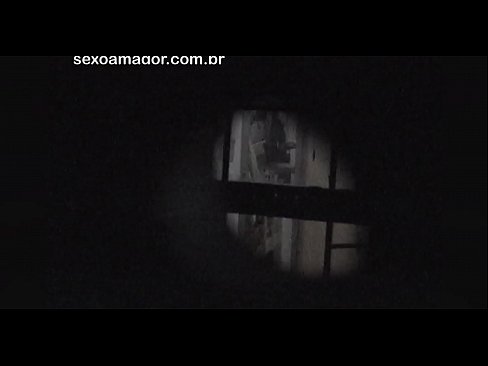❤️ 블론디는 중공 벽돌 뒤에 숨겨진 이웃 뱃사공에 의해 비밀리에 비디오에 녹화됩니다. 포르노 비디오 우리 ko.pornoreino-com.ru ❌