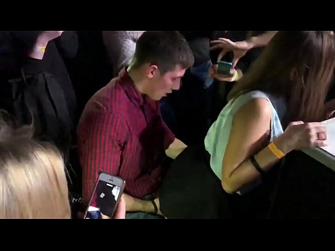 ❤️ 러시아 나이트 클럽에서 실제 섹스. 18 세 러시아 여자 항문과 질에 엿 에서 나이트 클럽 포르노 비디오 우리 ko.pornoreino-com.ru ❌